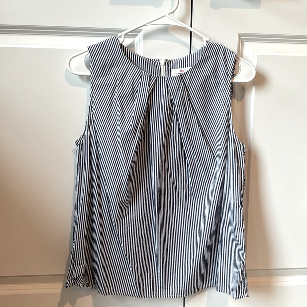 Vineyard vines, sleeveless, blue, and white striped top